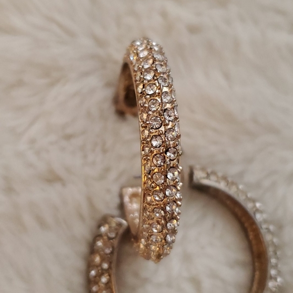 Vintage Cache Gold Rhinestone Earrings. - Picture 4 of 9